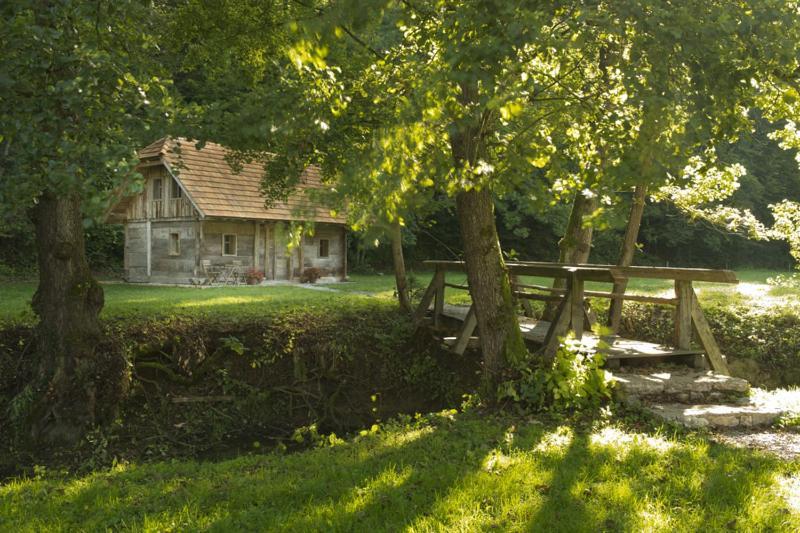 Domacija Seruga Countryside Hotel 노보메스토 외부 사진