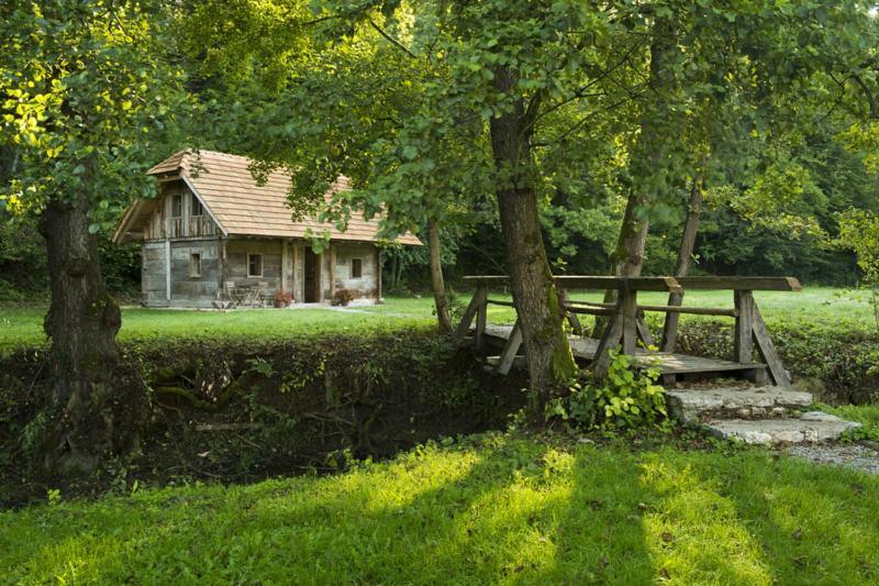 Domacija Seruga Countryside Hotel 노보메스토 외부 사진