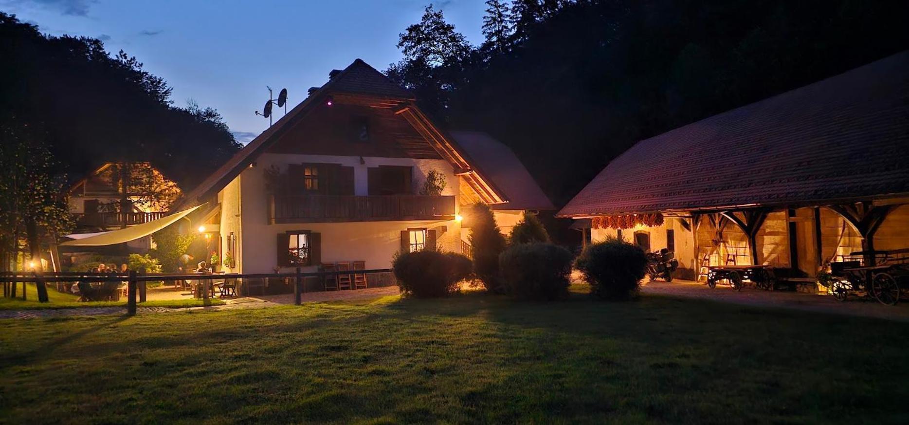 Domacija Seruga Countryside Hotel 노보메스토 외부 사진