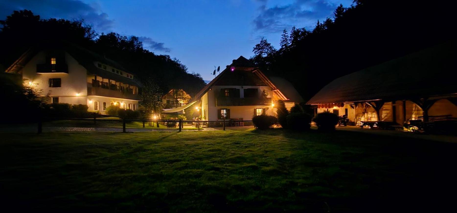 Domacija Seruga Countryside Hotel 노보메스토 외부 사진
