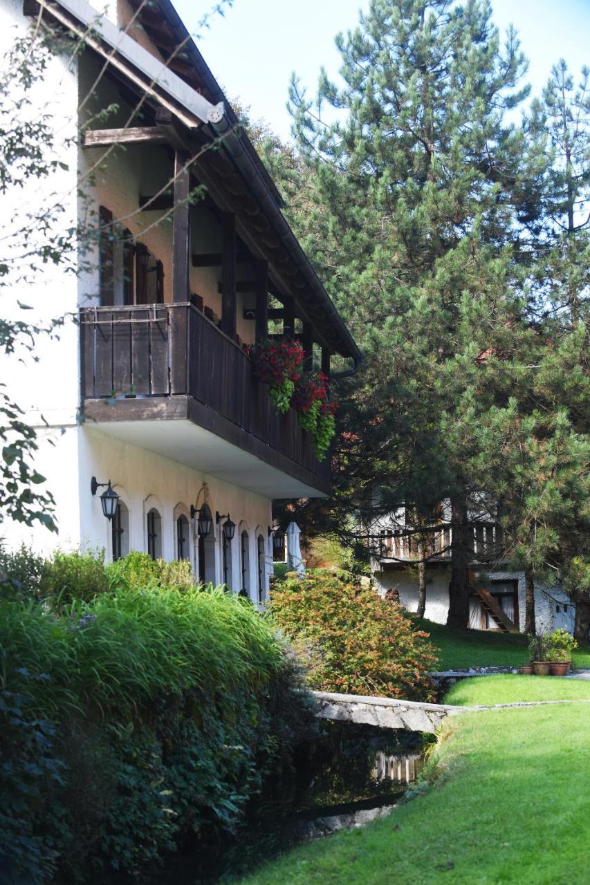 Domacija Seruga Countryside Hotel 노보메스토 외부 사진