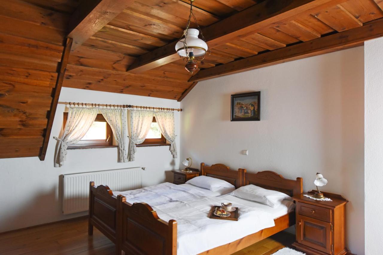 Domacija Seruga Countryside Hotel 노보메스토 외부 사진